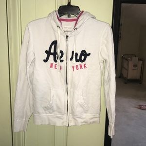 Aeropostale white sweatshirt